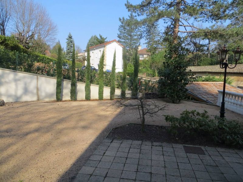 taille de haie, tonte, sathonay village