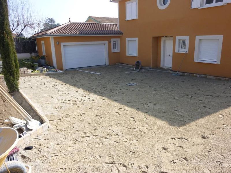 Aménagement  d'allée a caluire, pose de pavés